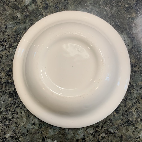 One Vintage Royal Currier and Ives Blue and White Dessert Bowl Great Condition - Picture 2 of 5